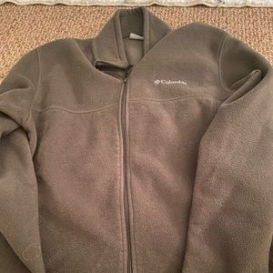 Men’s Columbia zip up fleece size L